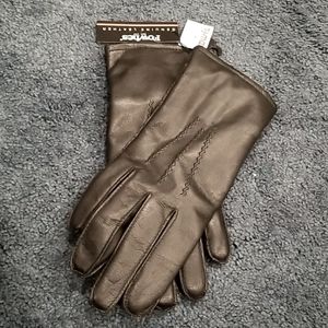 Nwt ! Fownes genuine leather gloves.